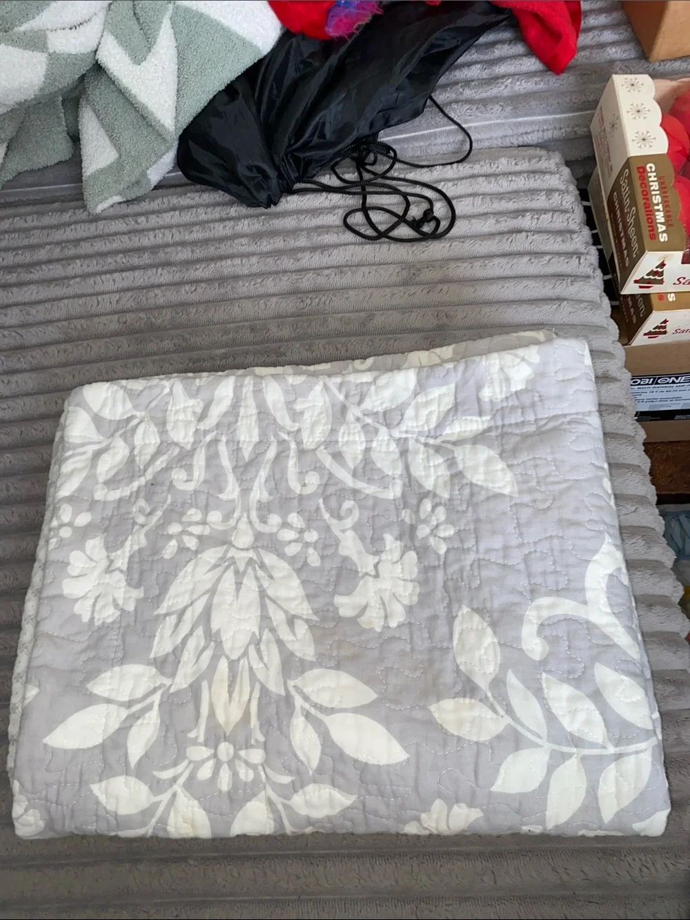 LAURA ASHLEY VENETIA QUILT COVERLET TWO SHAMS GRAY AND WHITE